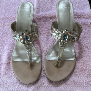 New York Transit Sequins Gold Medium Heal Sandals